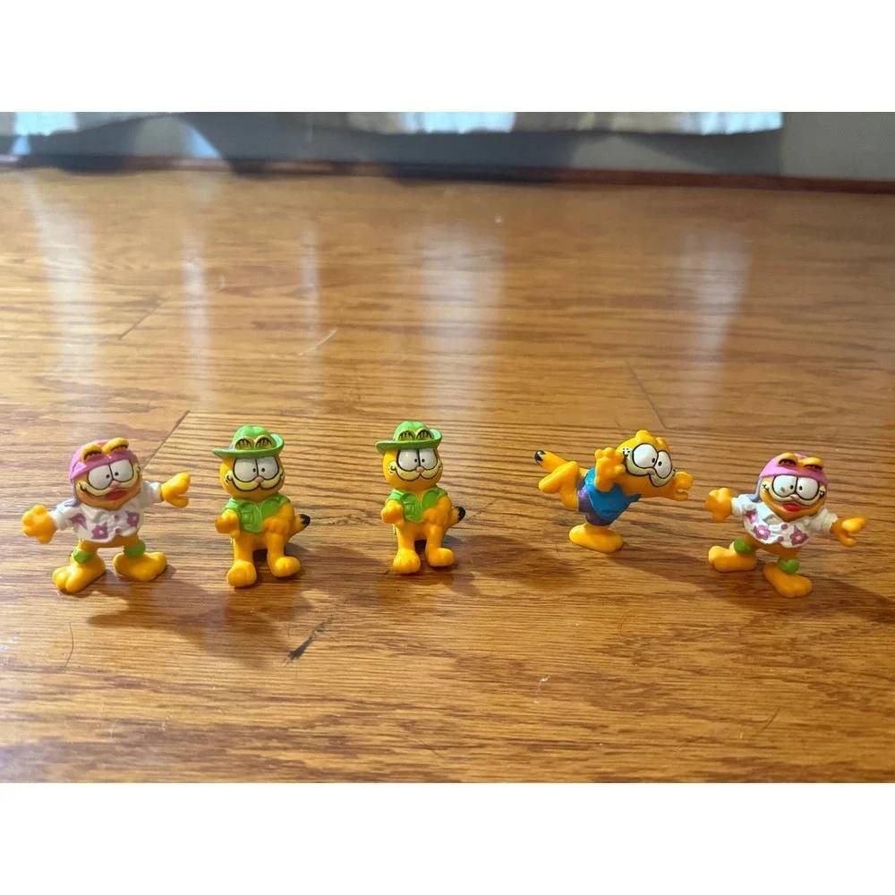 Vintage 1980s Garfield Figure Bundle Of 5 Green and Pink Hat‎ Sitting 2" EUC